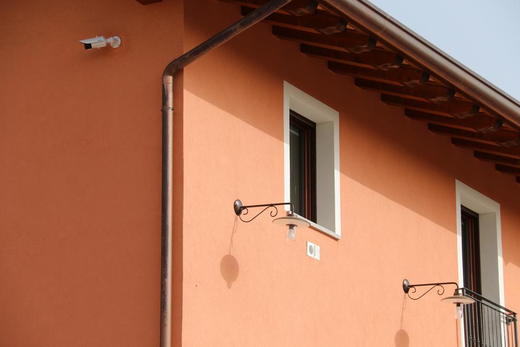 Gigante Wine & Welcome Corno di Rosazzo Exterior photo